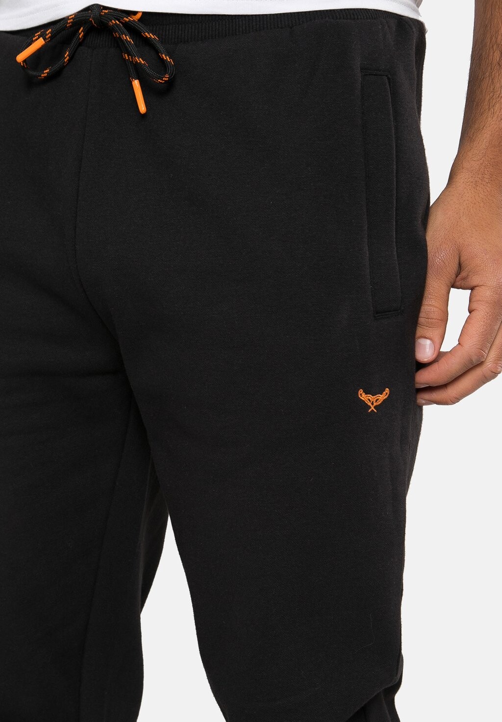 Спортивные брюки TRIFOLIATE Threadbare, черный
Спортивные брюки TRIFOLIATE Threadbare, черный