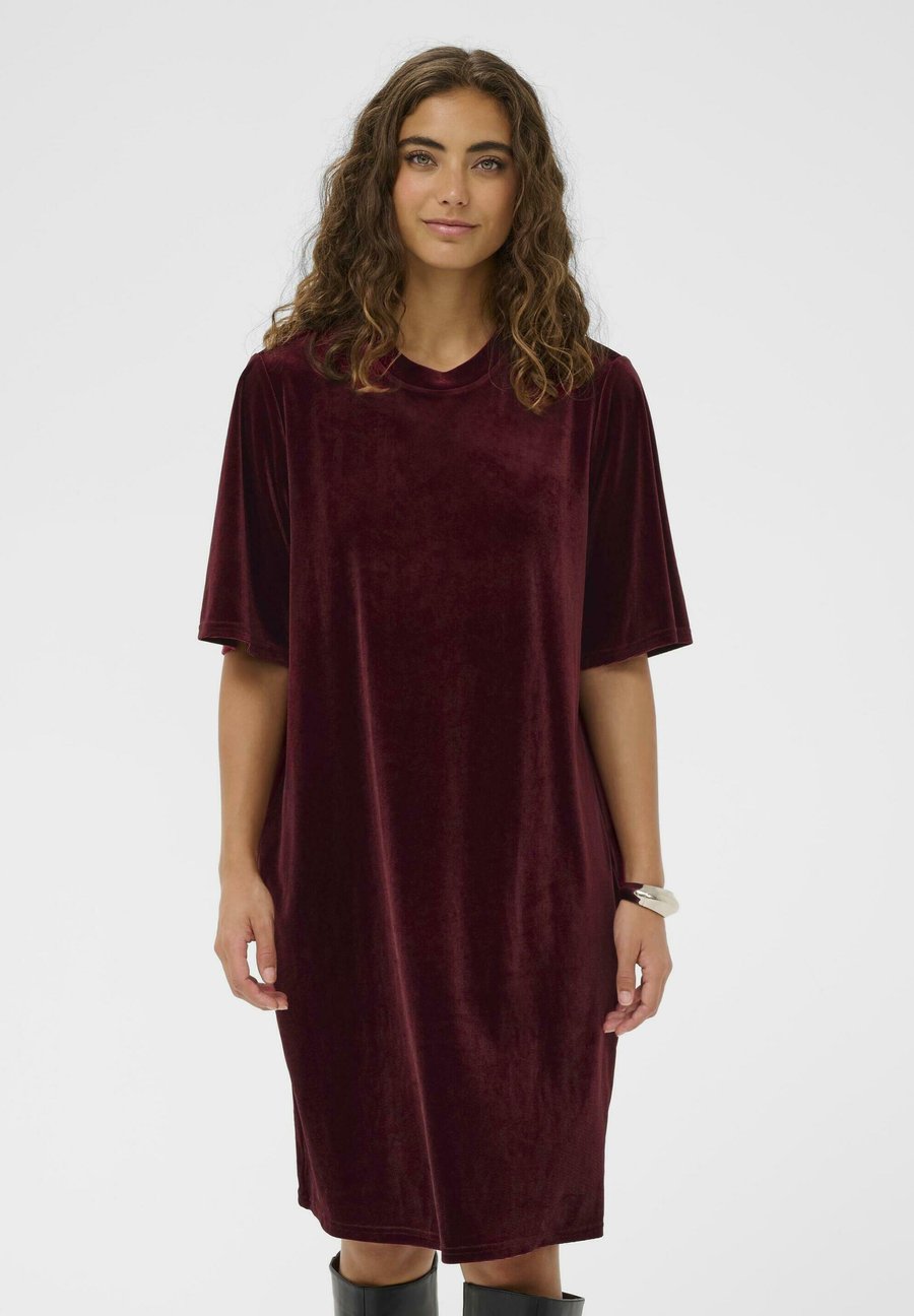 Платье Culture CUZOE SHORT DRESS, Zinfandel/Dark Red
Платье Culture CUZOE SHORT DRESS, Zinfandel/Dark Red