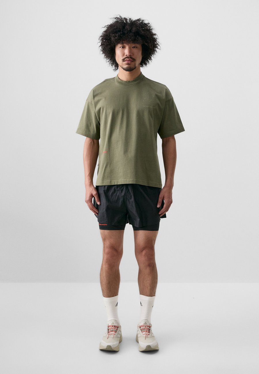 Спортивная футболка Adidas Performance ADI365 UNISEX, Olive Strata/Khaki
Спортивная футболка Adidas Performance ADI365 UNISEX, Olive Strata/Khaki