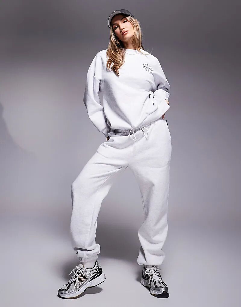 Джоггеры с манжетами серого цвета South Beach
Джоггеры с манжетами серого цвета South Beach