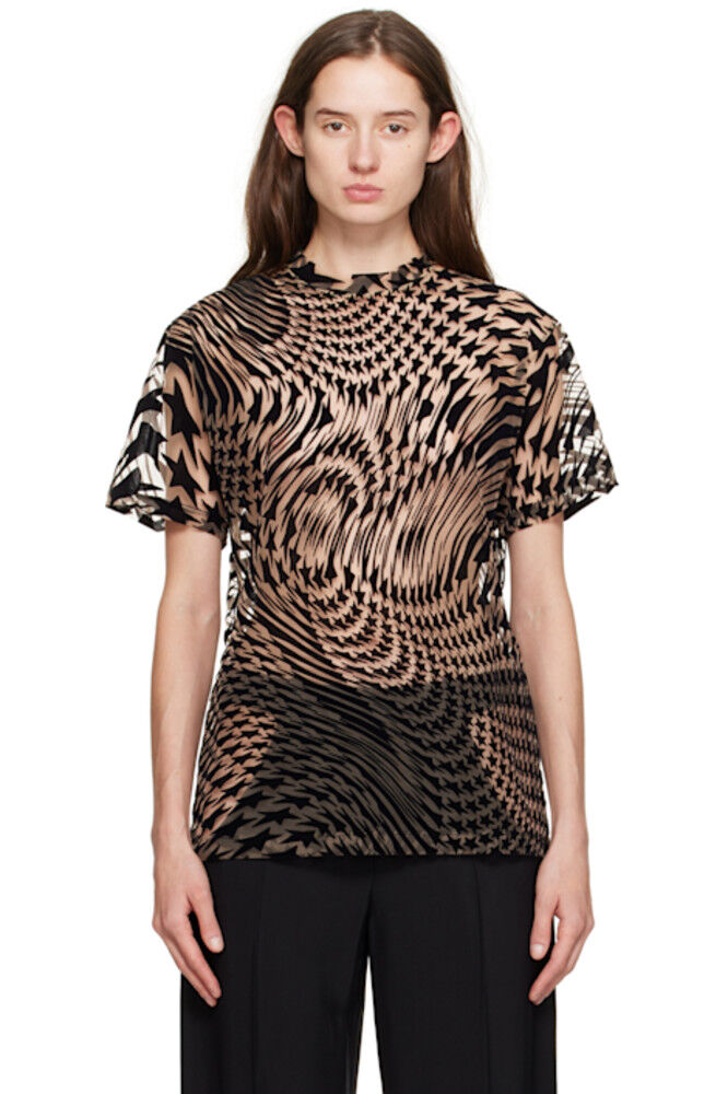 Футболка с черной звездой Mugler
Футболка с черной звездой Mugler