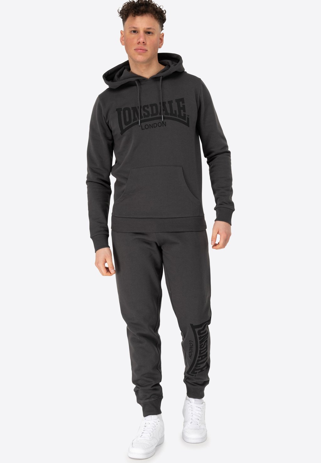 Спортивный костюм CLOUD Lonsdale, серый
Спортивный костюм CLOUD Lonsdale, серый