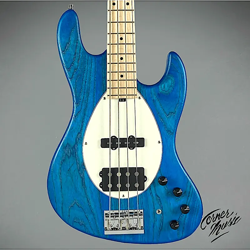 Басс гитара Sadowsky MetroLine 21-Fret Vintage M/J-Style 4-String 2022 Ocean Blue Trans Satin
Басс гитара Sadowsky MetroLine 21-Fret Vintage M/J-Style 4-String 2022 Ocean Blue Trans Satin