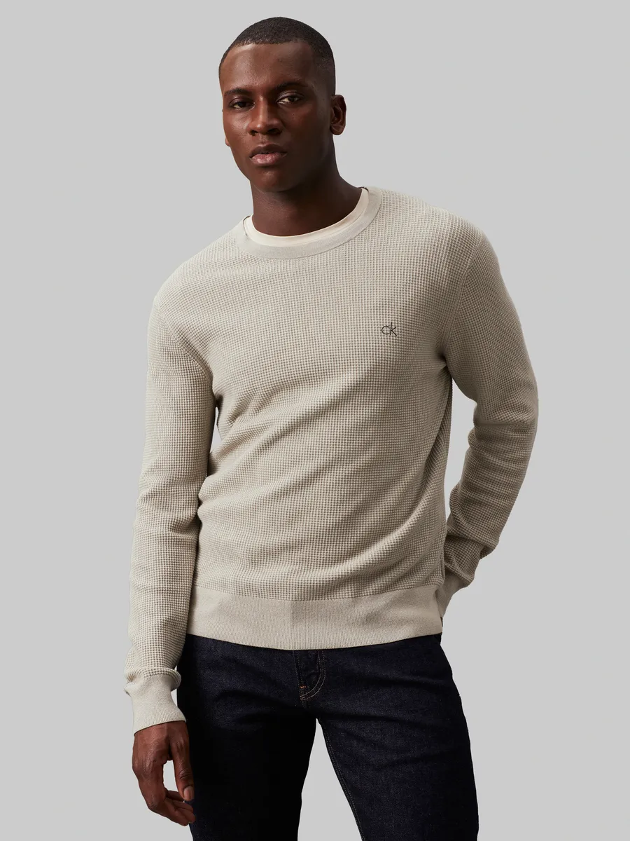 Свитер с круглым вырезом Calvin Klein "WAFFLE STRUCTURE SWEATER", с фирменной этикеткой, цвет London Fog
Свитер с круглым вырезом Calvin Klein "WAFFLE STRUCTURE SWEATER", с фирменной этикеткой, цвет London Fog
