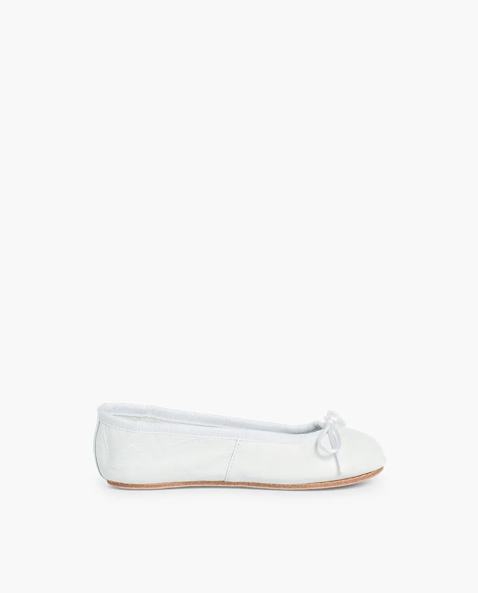 Кожаные балетки для девочек с кожаной подошвой Pisamonas, белый
Кожаные балетки для девочек с кожаной подошвой Pisamonas, белый