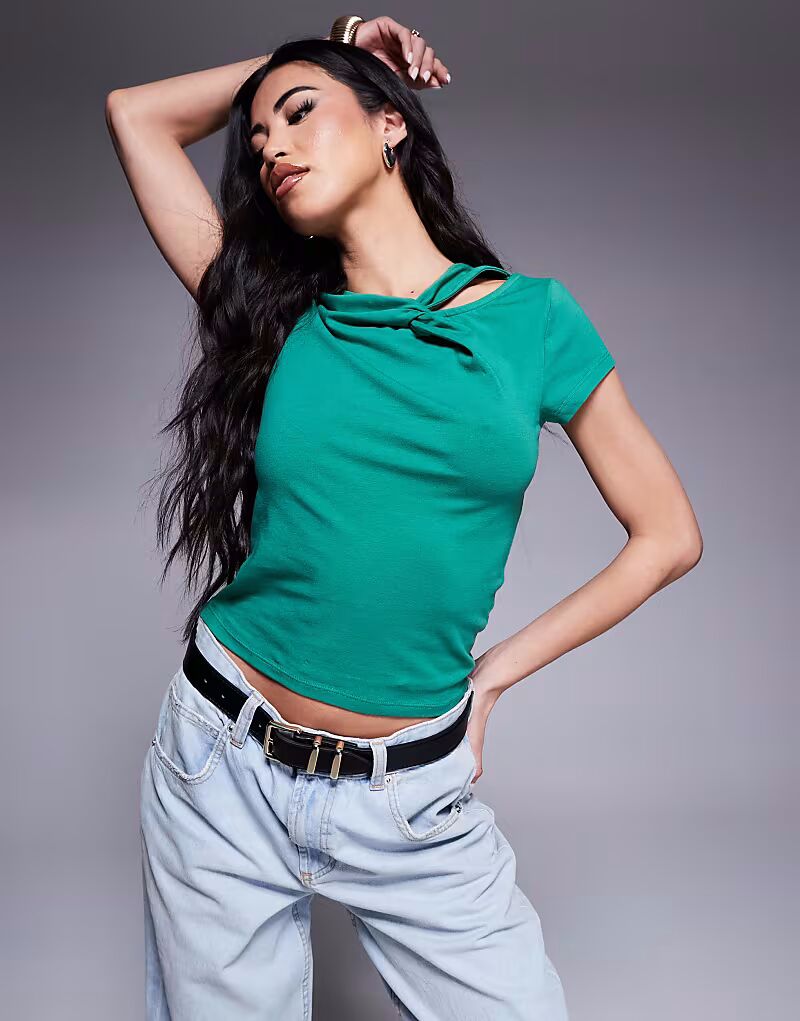 Футболка с короткими рукавами и перекрученной деталью зеленого цвета от ASOS DESIGN
Футболка с короткими рукавами и перекрученной деталью зеленого цвета от ASOS DESIGN