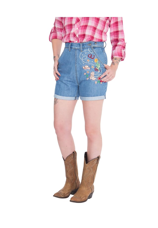 Джинсовые шорты с вышивкой в стиле вестерн Queen Kerosin, голубой
Джинсовые шорты с вышивкой в стиле вестерн Queen Kerosin, голубой