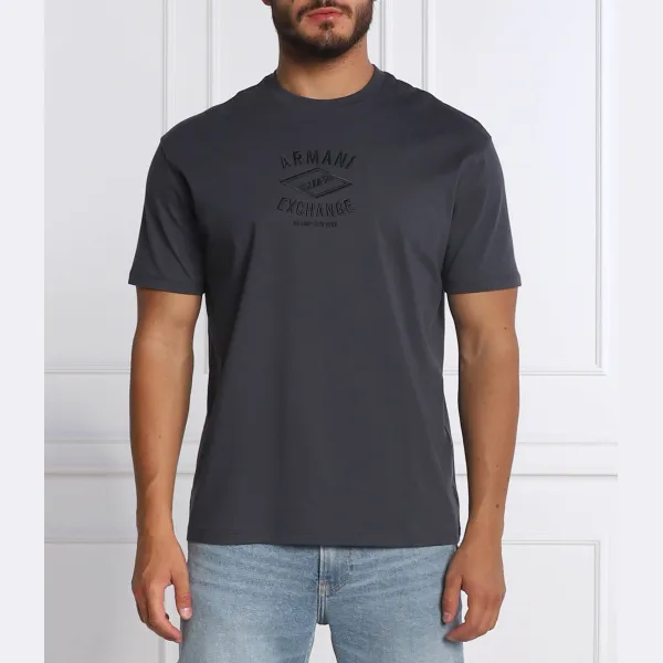 Удобная футболка Armani Exchange, синий
Удобная футболка Armani Exchange, синий