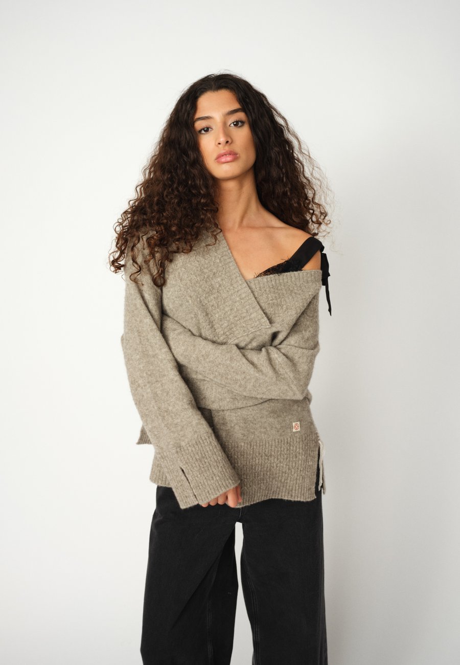 Джемпер HEYANNO ZEN TILE, Grey Melange/Grey
Джемпер HEYANNO ZEN TILE, Grey Melange/Grey