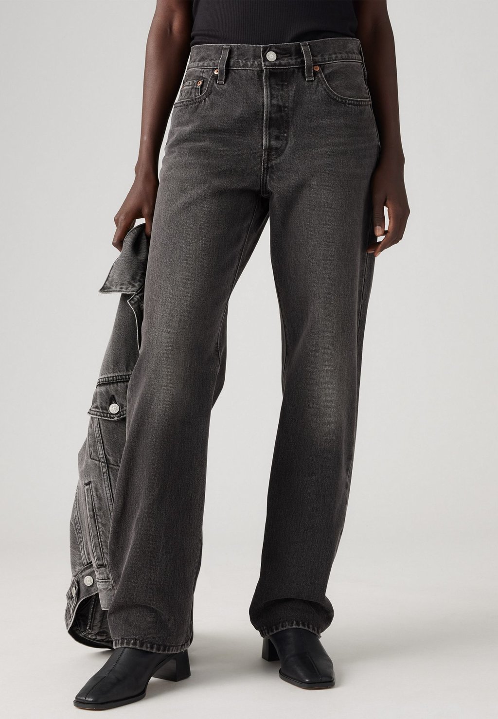 Джинсы прямого кроя 501 90's JEANS Levi's, цвет Black Denim
Джинсы прямого кроя 501 90's JEANS Levi's, цвет Black Denim