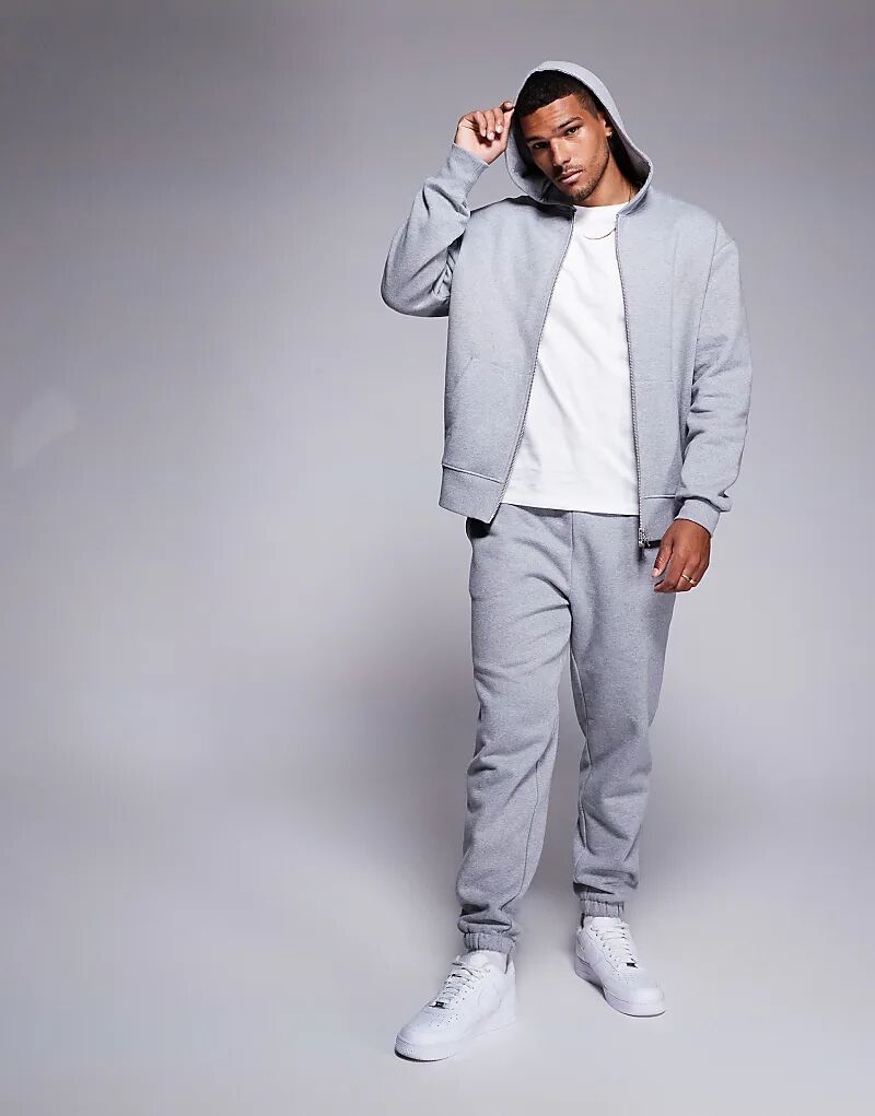 Премиальные плотные зауженные джоггеры плотностью 400 г/м² серого меланжевого цвета ASOS DESIGN
Премиальные плотные зауженные джоггеры плотностью 400 г/м² серого меланжевого цвета ASOS DESIGN