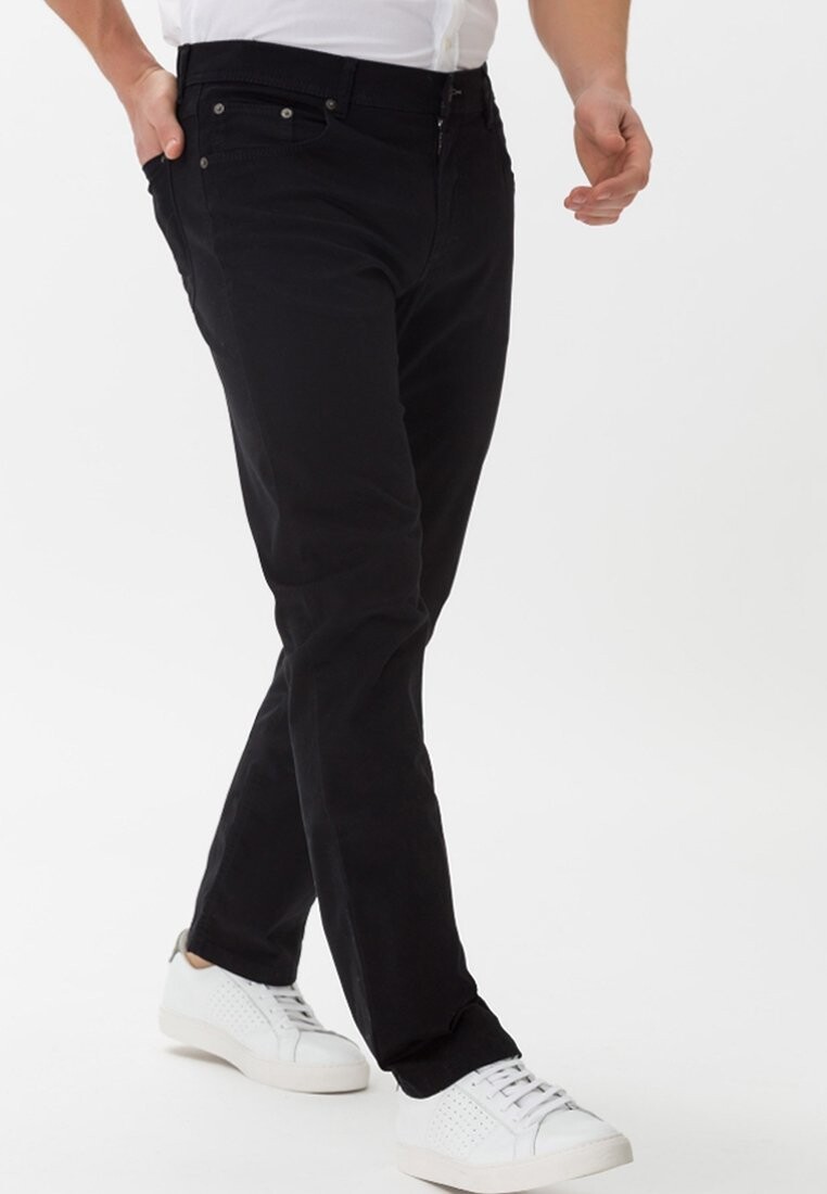 Джинсы прямого кроя STYLE COOPER REGULAR FIT BRAX, цвет perma black
Джинсы прямого кроя STYLE COOPER REGULAR FIT BRAX, цвет perma black