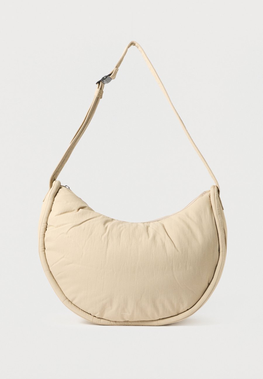 Сумка кросс-боди Sandqvist CURVE HALFMOON UNISEX, Beige
Сумка кросс-боди Sandqvist CURVE HALFMOON UNISEX, Beige
