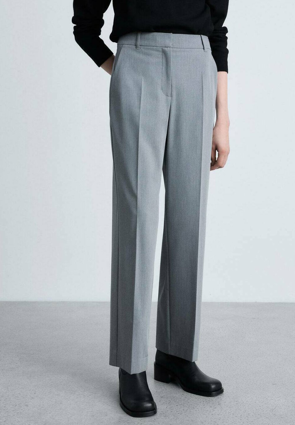 Брюки CARLOSV Mango, серый
Брюки CARLOSV Mango, серый