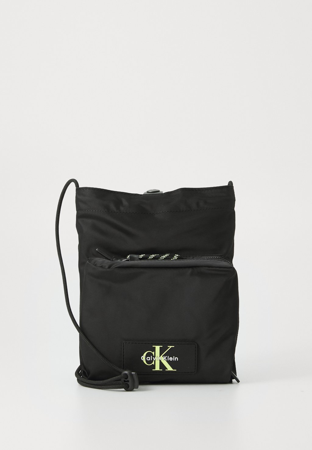 Сумка через плечо TECH UTILITY SMALL - Across body bag Calvin Klein Jeans, черный 
Сумка через плечо TECH UTILITY SMALL - Across body bag Calvin Klein Jeans, черный