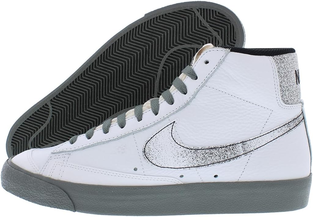 Мужские кроссовки Nike Blazer Mid 77 Vintage, белый/черный/серый
Мужские кроссовки Nike Blazer Mid 77 Vintage, белый/черный/серый