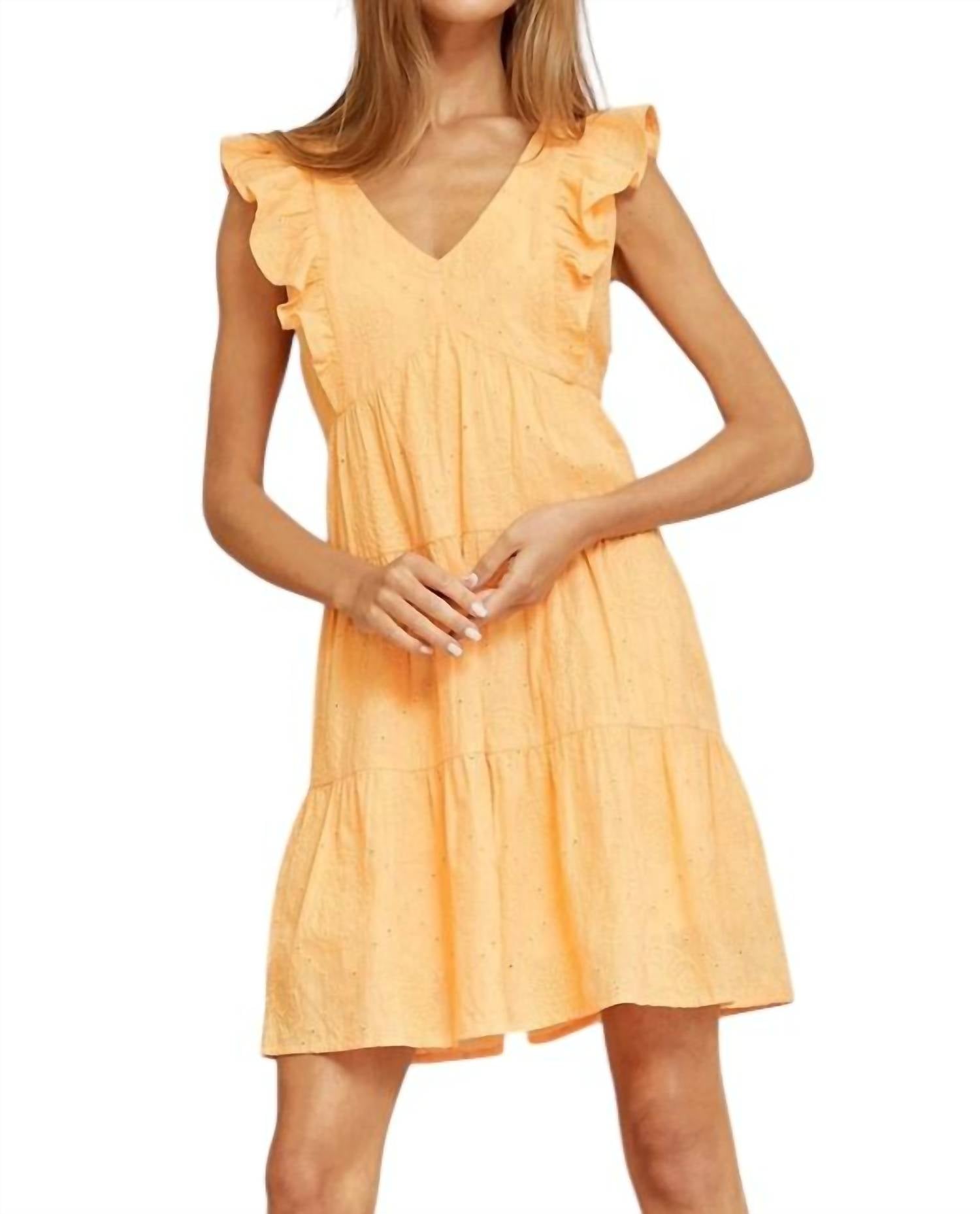 Платье с люверсами в цвете Sunkist ANDREE BY UNIT
Платье с люверсами в цвете Sunkist ANDREE BY UNIT