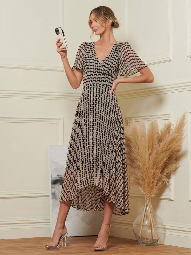 Шифоновое платье миди с геометрическим принтом Jolie Moi, цвет Stone/Black
Шифоновое платье миди с геометрическим принтом Jolie Moi, цвет Stone/Black