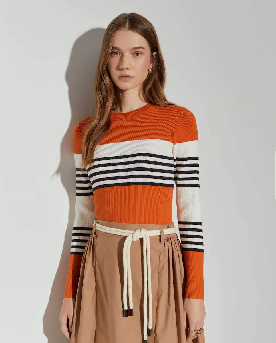 Женский свитер в рубчик с полосками Lion of Porches, оранжевый
Женский свитер в рубчик с полосками Lion of Porches, оранжевый