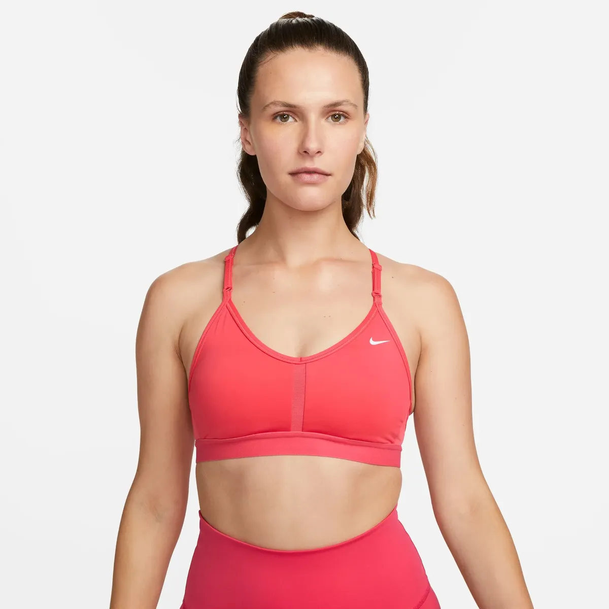 Спортивный бюстгальтер Nike "INDY WOMEN'S LIGHT-SUPPORT PADDED SPORTS BRA с V-образным вырезом", цвет Ember Glow/Ember Glow/Ember Glow/White
Спортивный бюстгальтер Nike "INDY WOMEN'S LIGHT-SUPPORT PADDED SPORTS BRA с V-образным вырезом", цвет Ember Glow/Ember Glow/Ember Glow/White