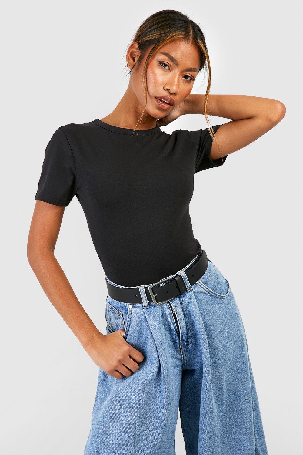 Базовое боди из хлопка с круглым вырезом и короткими рукавами Boohoo, черный 
Базовое боди из хлопка с круглым вырезом и короткими рукавами Boohoo, черный