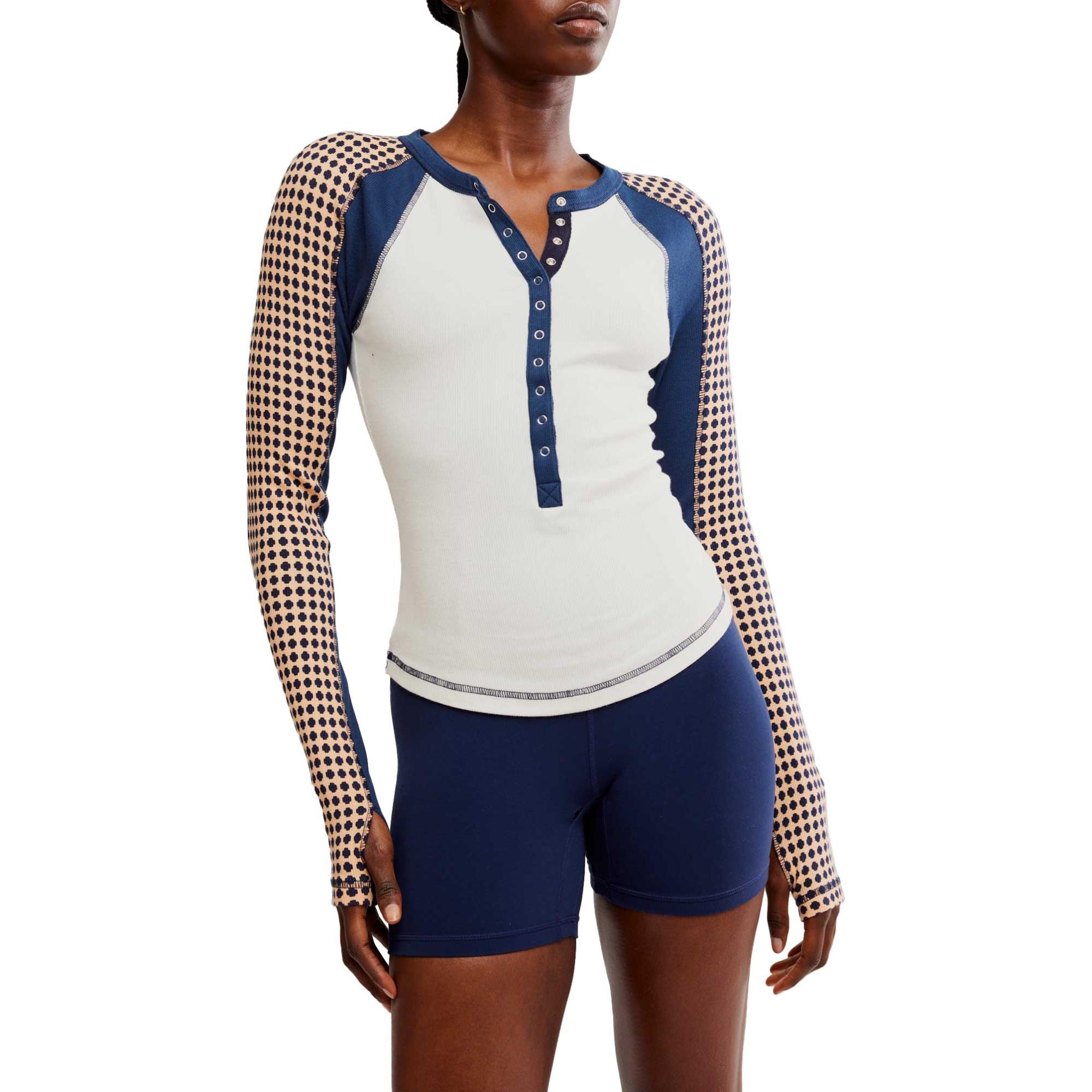 Женская футболка с длинными рукавами Kick Off Printed Layer Free People, Midnight Geo Combo, Синий, Женская футболка с длинными рукавами Kick Off Printed Layer Free People, Midnight Geo Combo
Женская футболка с длинными рукавами Kick Off Printed Layer Free People, Midnight Geo Combo, Синий, Женская футболка с длинными рукавами Kick Off Printed Layer Free People, Midnight Geo Combo