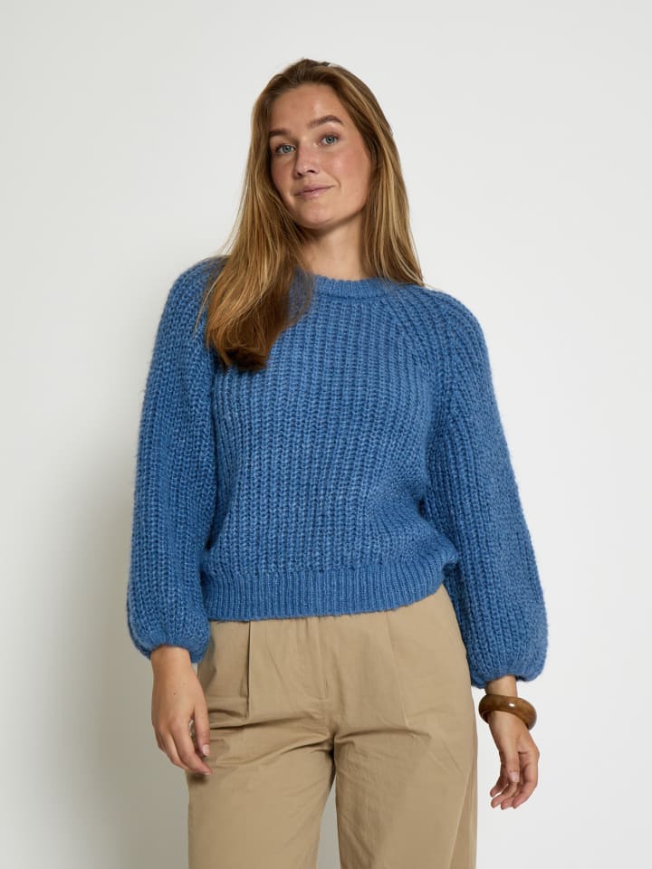 Свитер в синем цвете Riverside Peppercorn
Свитер в синем цвете Riverside Peppercorn