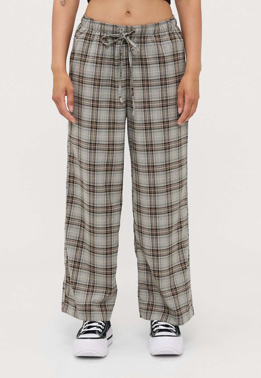 Брюки ONLY Petite ONLISADORA LIFE PULL WIDE, Medium Grey Melange/Mottled Light Grey
Брюки ONLY Petite ONLISADORA LIFE PULL WIDE, Medium Grey Melange/Mottled Light Grey