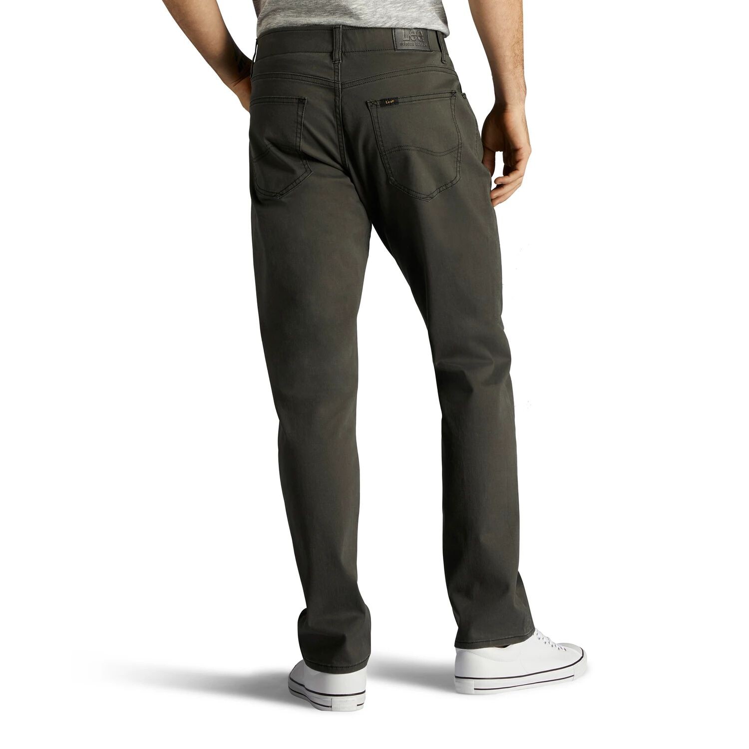 Джинсы спортивного кроя с зауженными штанинами Big & Tall Extreme Motion Lee
Джинсы спортивного кроя с зауженными штанинами Big & Tall Extreme Motion Lee