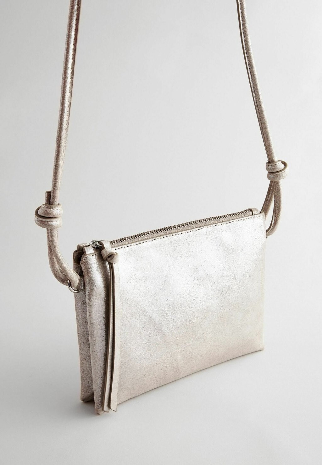 Сумка через плечо Next, серый металлик
Сумка через плечо Next, серый металлик