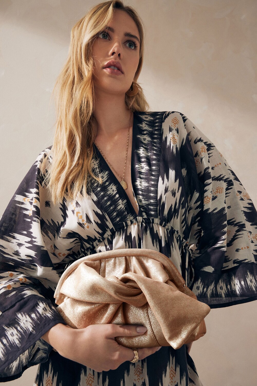 Кожаный клатч с бантиком Next, желтый
Кожаный клатч с бантиком Next, желтый