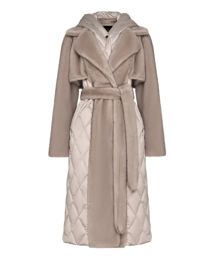 Стеганое пальто из искусственного меха, расшитое бисером, с поясом. Cesare Gaspari, бежевый
Стеганое пальто из искусственного меха, расшитое бисером, с поясом. Cesare Gaspari, бежевый