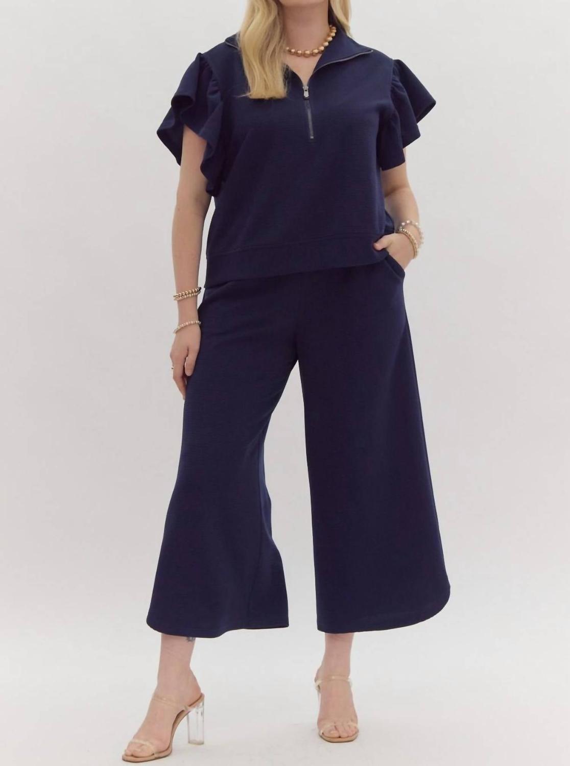 Просто признай это комплект в темно-синем цвете Entro
Просто признай это комплект в темно-синем цвете Entro