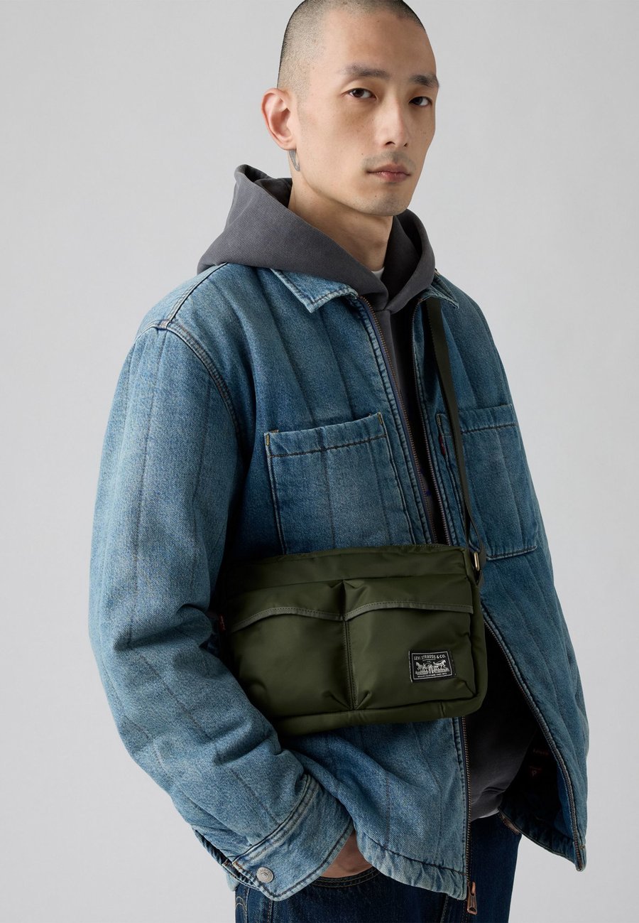 Сумка кросс-боди Levi's UNISEX, True Olive/Olive
Сумка кросс-боди Levi's UNISEX, True Olive/Olive