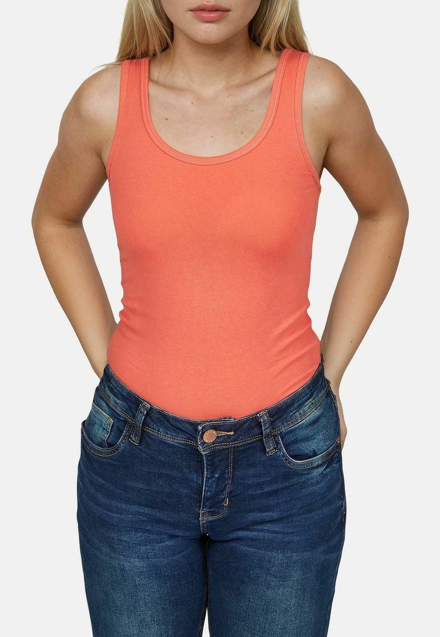 Топ ONLY LIVE LUV 4 PACK, Pack 3 White Dubarry Hedge Green Coronet Blue/White
Топ ONLY LIVE LUV 4 PACK, Pack 3 White Dubarry Hedge Green Coronet Blue/White