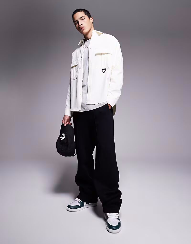 Футболка Sixth June в стиле утилити с прочными деталями кремового цвета, Бежевый, Футболка Sixth June в стиле утилити с прочными деталями кремового цвета
Футболка Sixth June в стиле утилити с прочными деталями кремового цвета, Бежевый, Футболка Sixth June в стиле утилити с прочными деталями кремового цвета