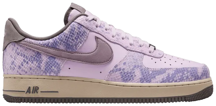 Кроссовки Nike Air Force 1 '07 LV8 'Snakeskin Pack - Doll', фиолетовый
Кроссовки Nike Air Force 1 '07 LV8 'Snakeskin Pack - Doll', фиолетовый