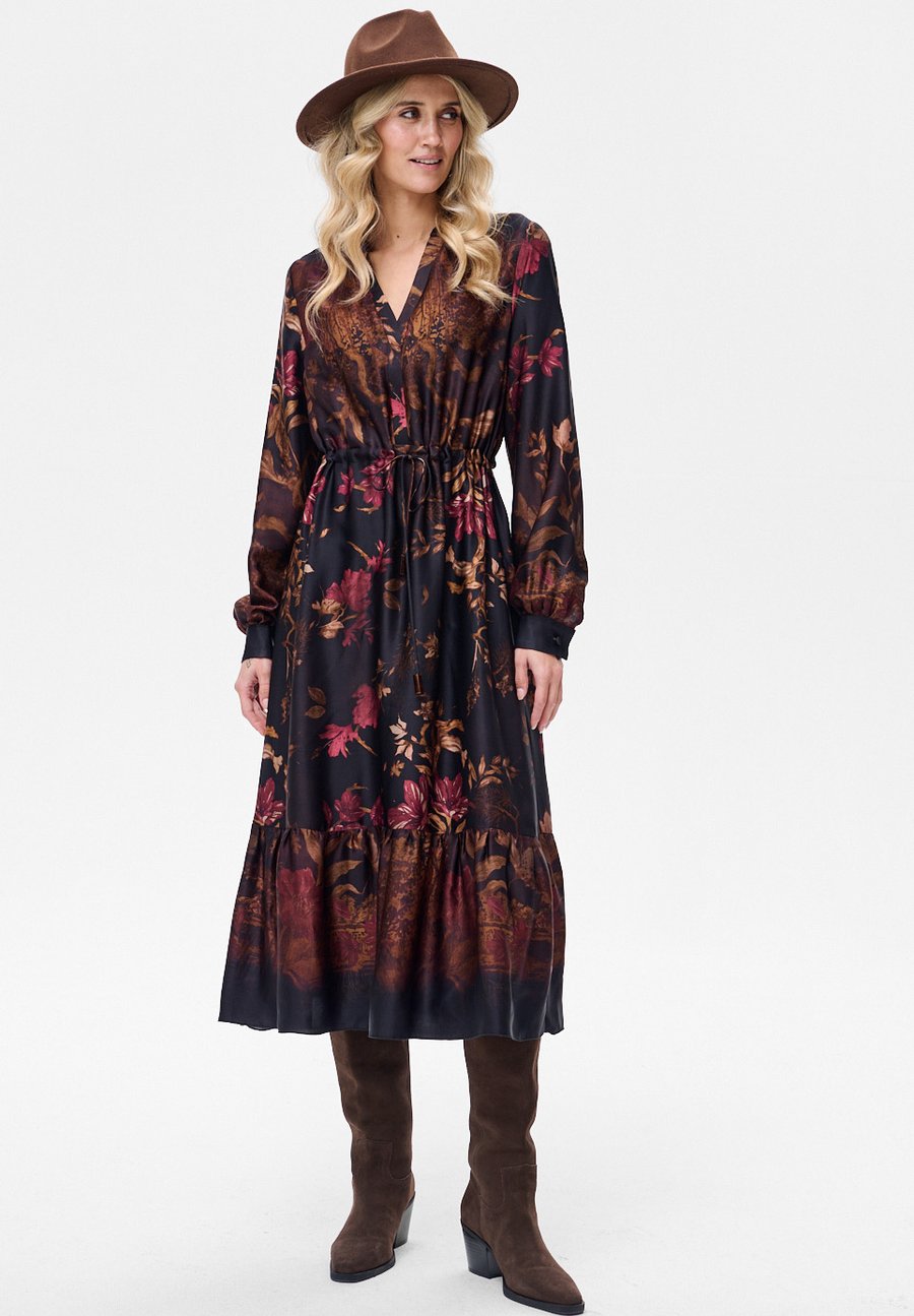 Платье blue shadow ANETTE, Brown
Платье blue shadow ANETTE, Brown