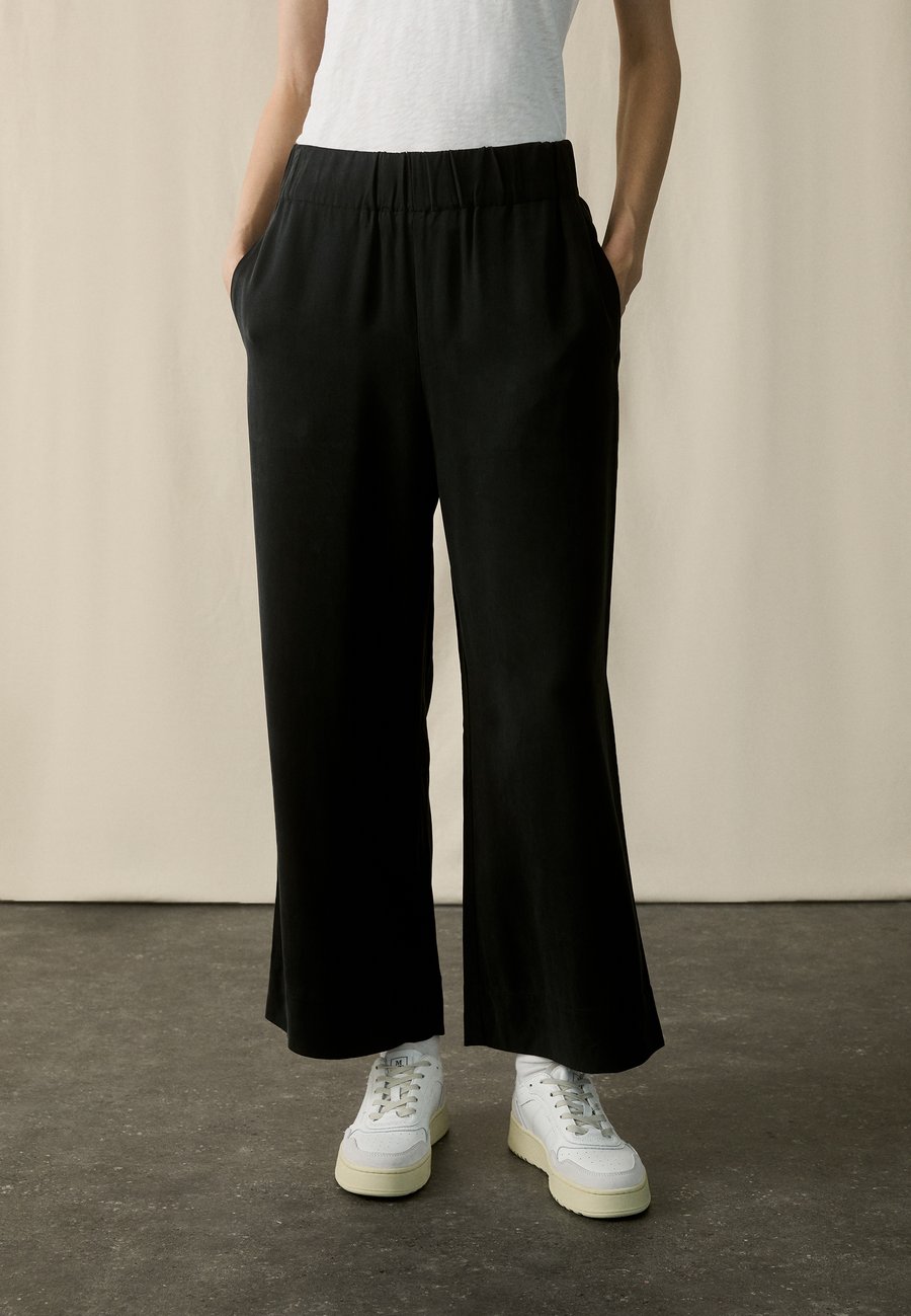 Брюки Marc O'Polo DENIM PANTS CULOTTE, Black
Брюки Marc O'Polo DENIM PANTS CULOTTE, Black