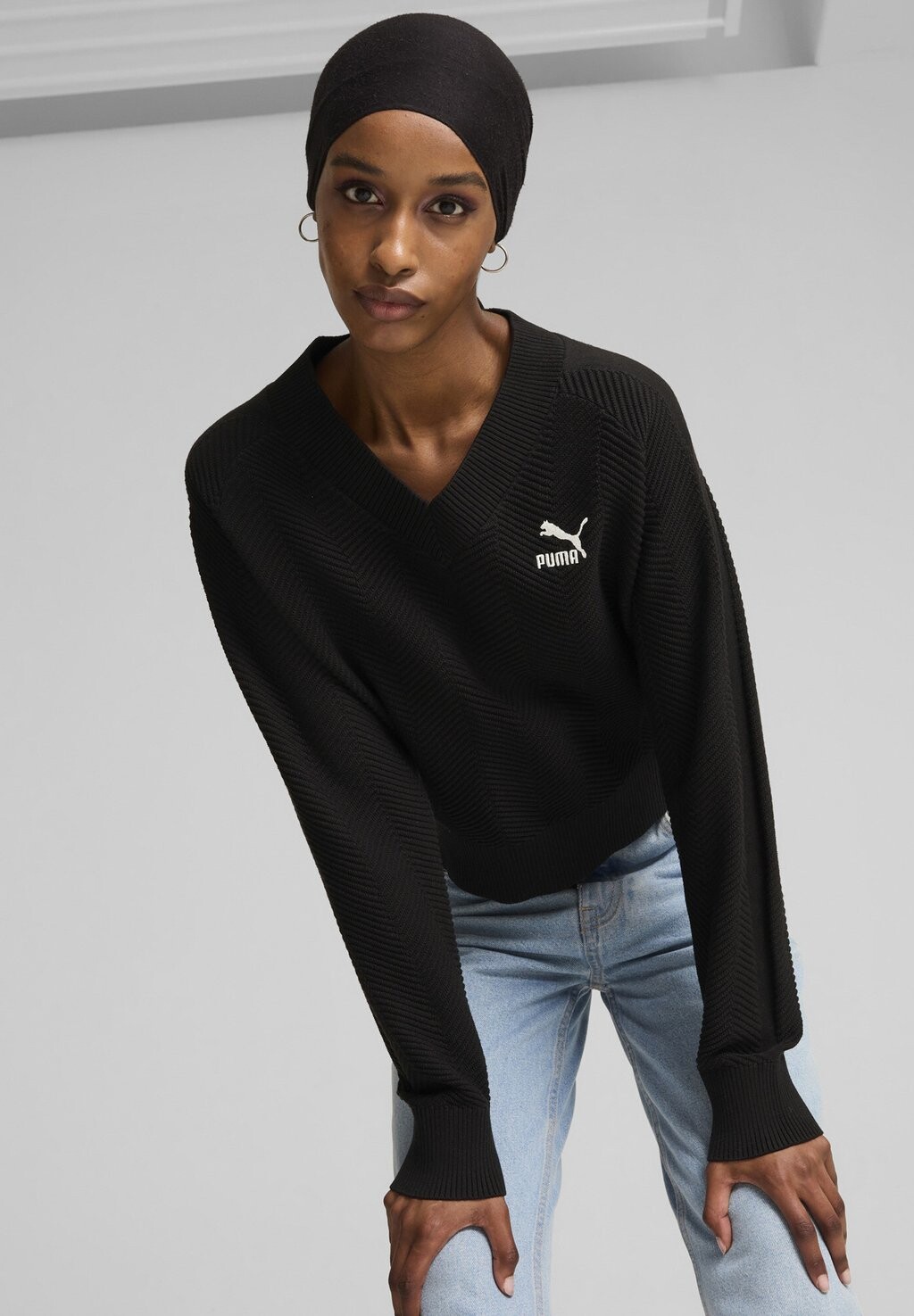 Вязаный свитер V-NECK Puma, черный
Вязаный свитер V-NECK Puma, черный