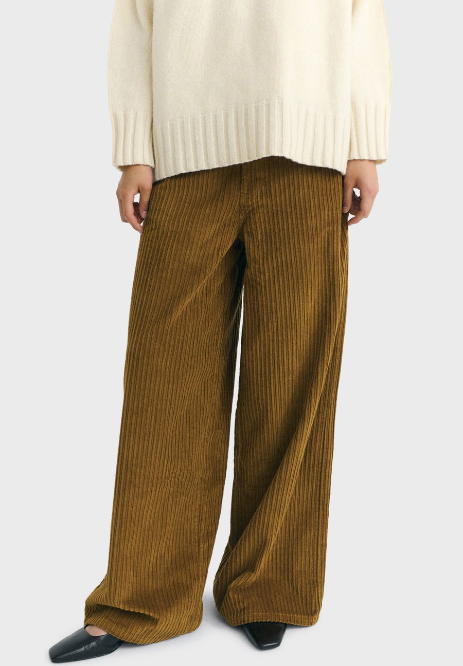 Брюки Thinking Mu HEDDA, Mustard/Mustard Yellow
Брюки Thinking Mu HEDDA, Mustard/Mustard Yellow