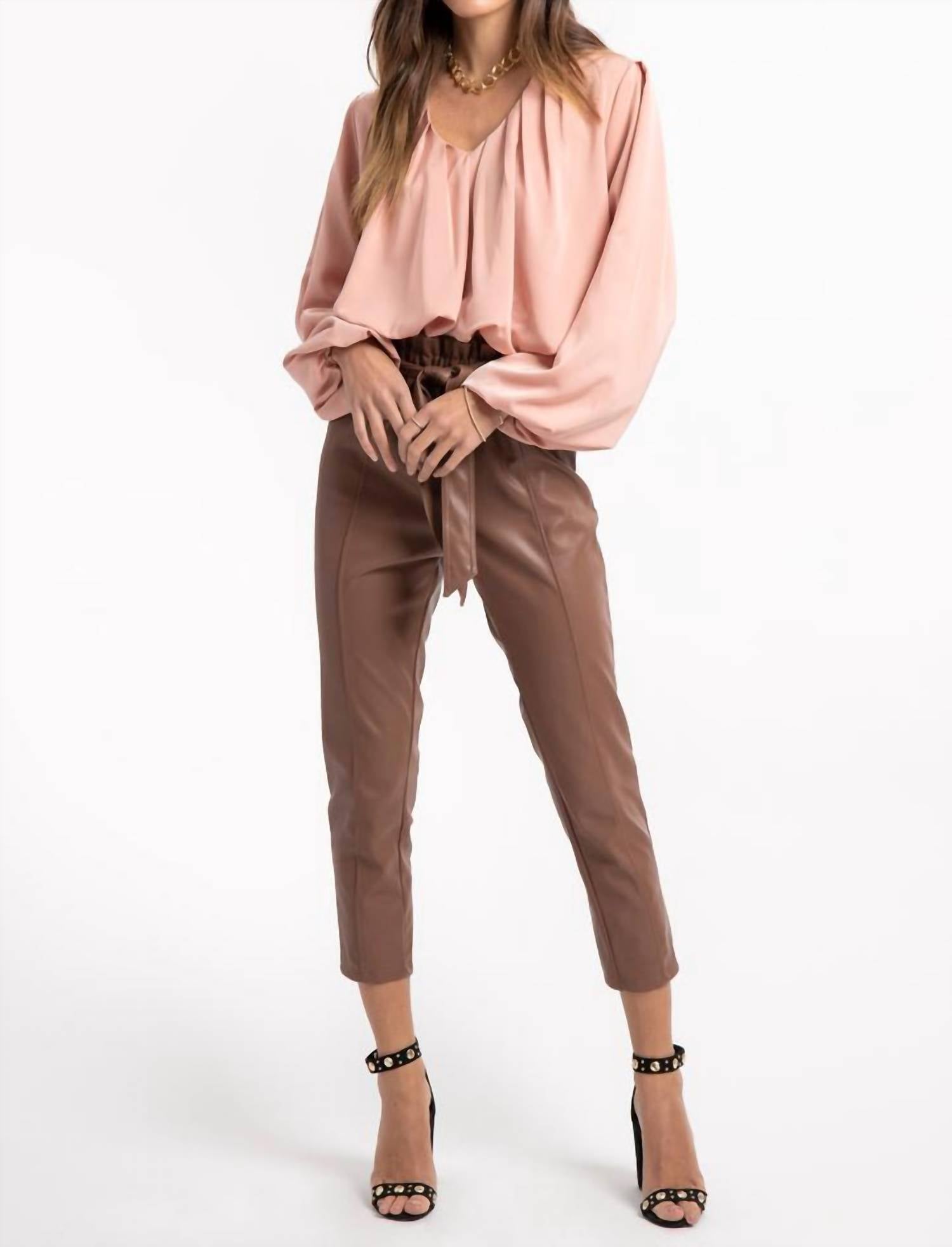 Топ Eternal Optimist Boho с рукавами-фонариками в розово-коралловом цвете bishop + young
Топ Eternal Optimist Boho с рукавами-фонариками в розово-коралловом цвете bishop + young