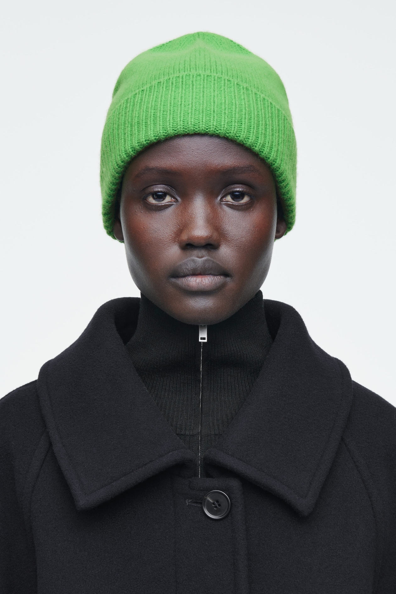 Шапка из чистого кашемира COS, ярко-зеленый
Шапка из чистого кашемира COS, ярко-зеленый