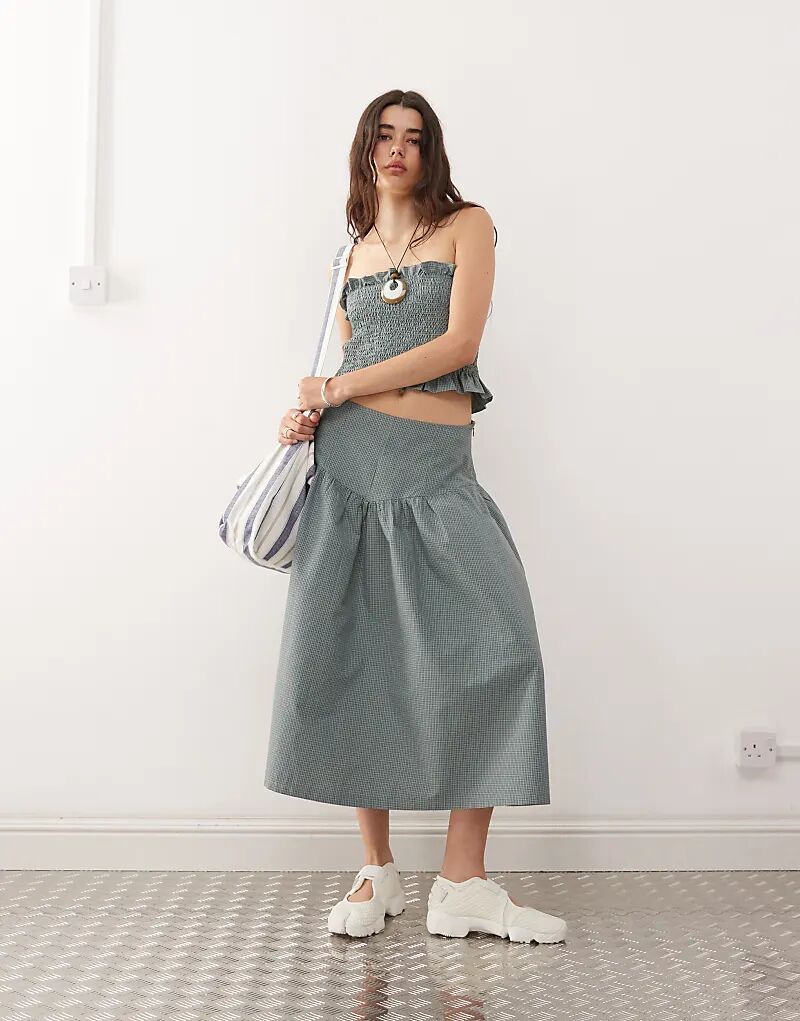 Юбка миди COLLUSION в зеленую клетку с заниженной талией – часть комплекта
Юбка миди COLLUSION в зеленую клетку с заниженной талией – часть комплекта