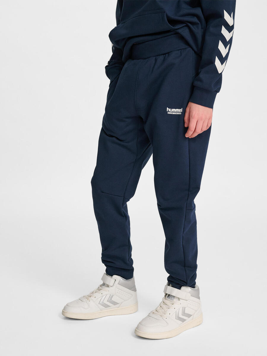 Брюки с регулируемой талией Hmljr Regular для детей HUMMEL
Брюки с регулируемой талией Hmljr Regular для детей HUMMEL