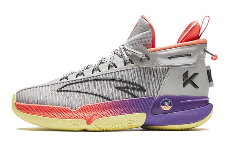 Детские баскетбольные кроссовки KT9 с высоким берцем, устойчивые к истиранию, для начальной школы Antakids, серый/фиолетовый
Детские баскетбольные кроссовки KT9 с высоким берцем, устойчивые к истиранию, для начальной школы Antakids, серый/фиолетовый