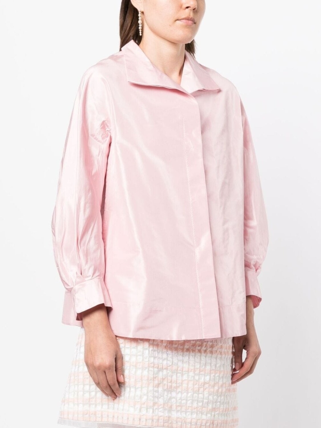 SHIATZY CHEN шелковая рубашка с широким воротником, розовый
SHIATZY CHEN шелковая рубашка с широким воротником, розовый