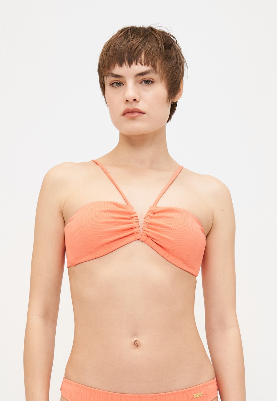 Топ бикини Copenhagen Studios BANDEAU, Peach/Orange, Оранжевый, Топ бикини Copenhagen Studios BANDEAU, Peach/Orange
Топ бикини Copenhagen Studios BANDEAU, Peach/Orange, Оранжевый, Топ бикини Copenhagen Studios BANDEAU, Peach/Orange