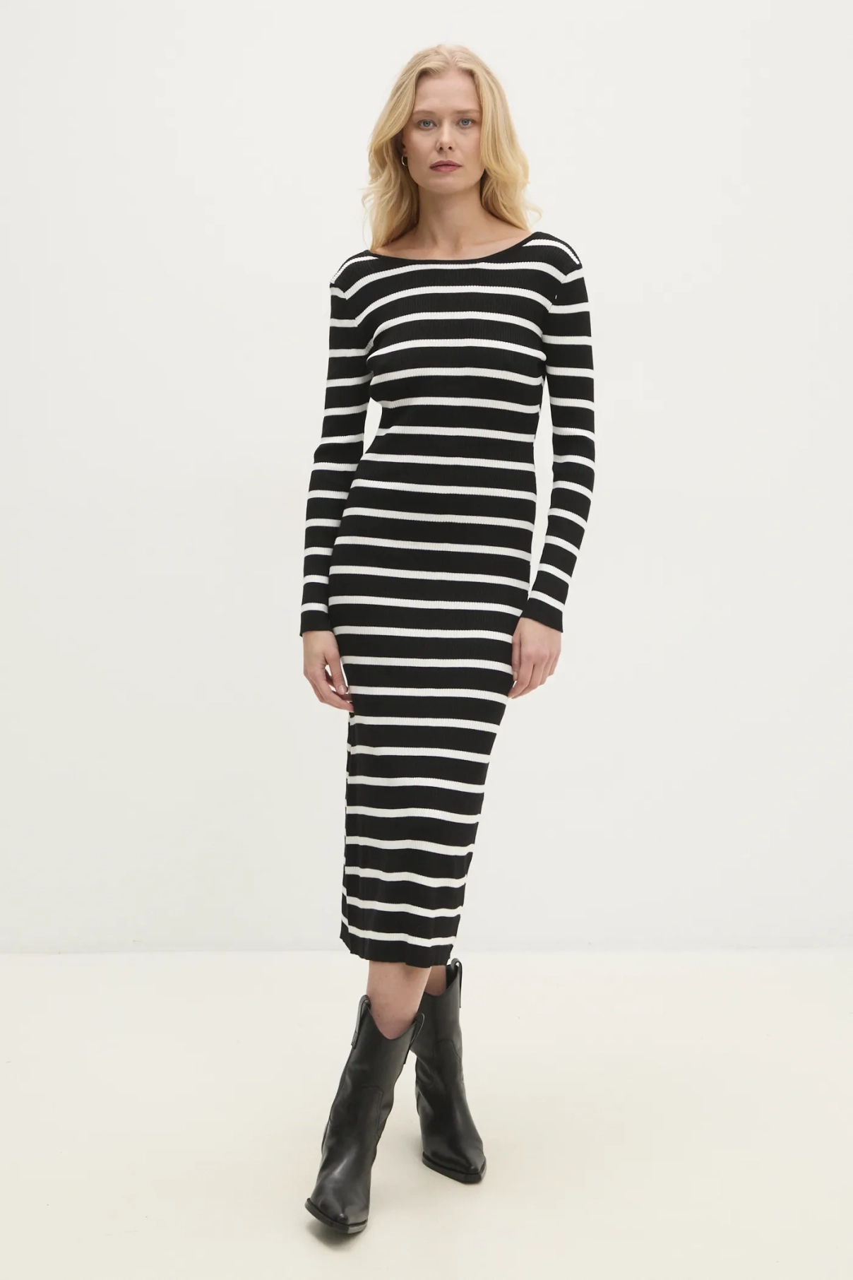 Платье Answear Lab, черный
Платье Answear Lab, черный