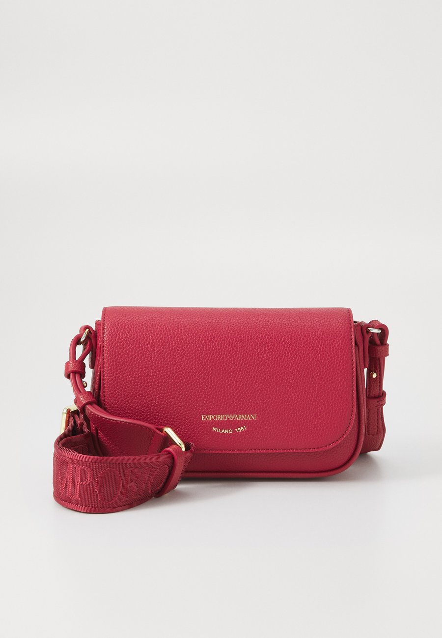 Сумка кросс-боди Emporio Armani MINI BAG, Carminio/Taupe/Red
Сумка кросс-боди Emporio Armani MINI BAG, Carminio/Taupe/Red